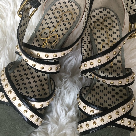 Shoes - Picture 2 of 7